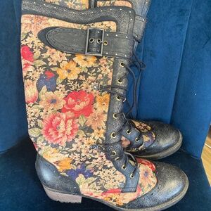L'Artiste by Spring Step Floral Boots - Like New